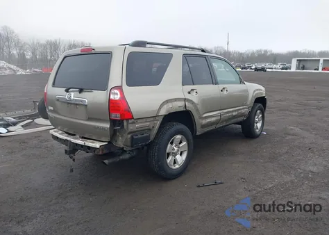 2006 Toyota 4Runner Sr5 V6 z USA, uszkodzony, nr VIN JTEBU14R668063931